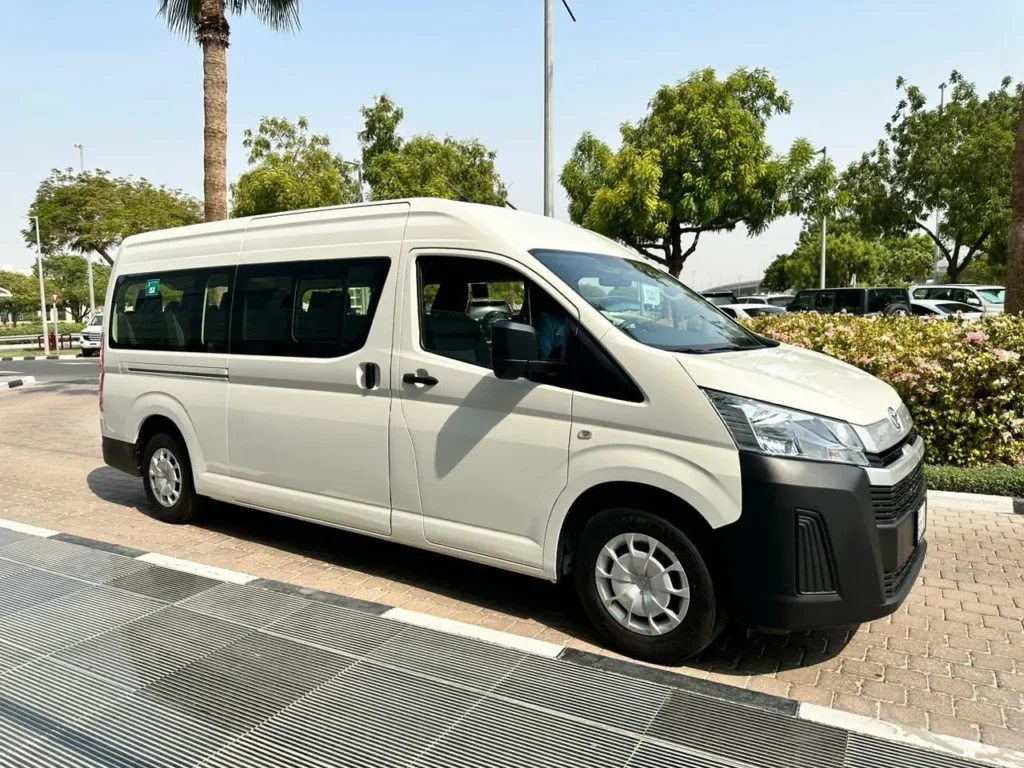 11 Seater Hi-ACE Minibus/Van