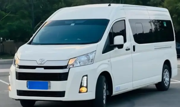 Mini Bus Toyota Hiace 14 Seater Van For Rent